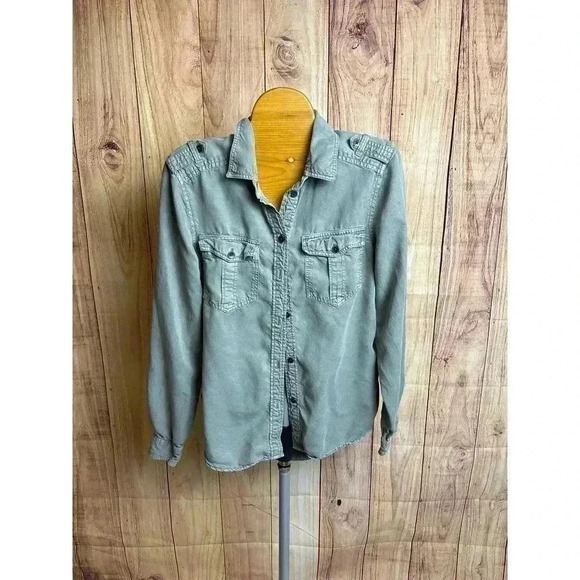 American Eagle Olive Green Button Down Utility Boyfriend Fit Shirt Size XS - Picture 2 of 8